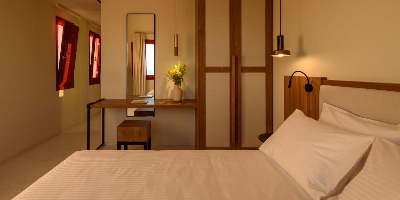 Potnia Theron Suites Акротири Экстерьер фото